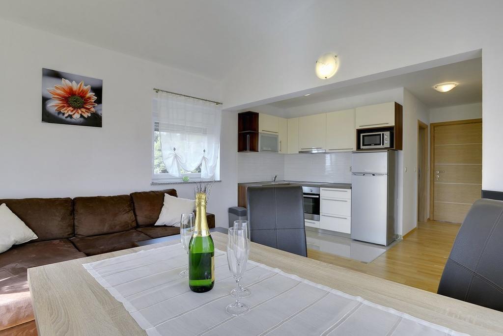 Apartments Kralj Медулин Экстерьер фото