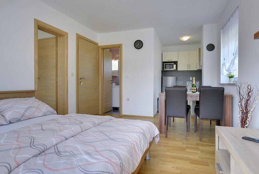 Apartments Kralj Медулин Экстерьер фото
