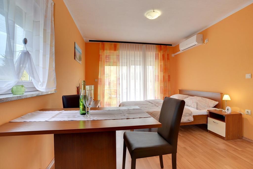 Apartments Kralj Медулин Экстерьер фото