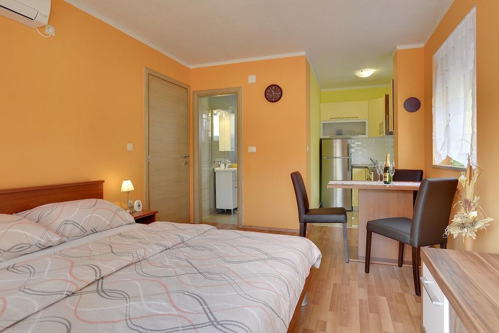 Apartments Kralj Медулин Экстерьер фото